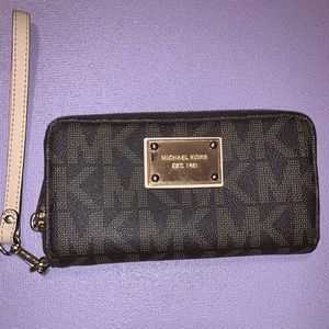 Michael Kors Wristlet